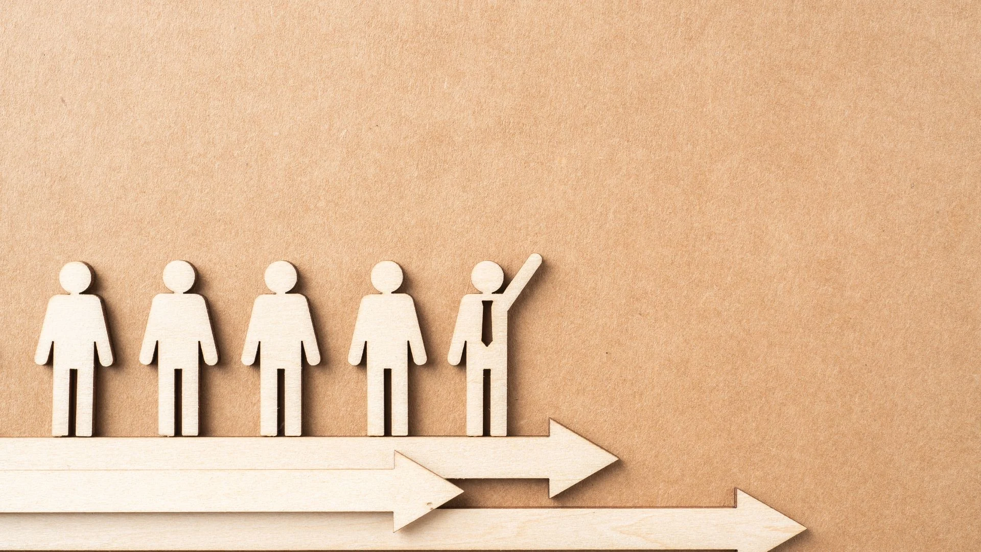 Vision and structure in leadership systems showing organized direction and sustainable leadership strategy