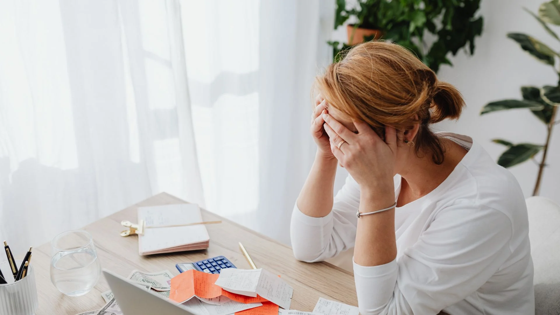 women career growth and women professional development blocked by common career mistakes women make in a professional setting