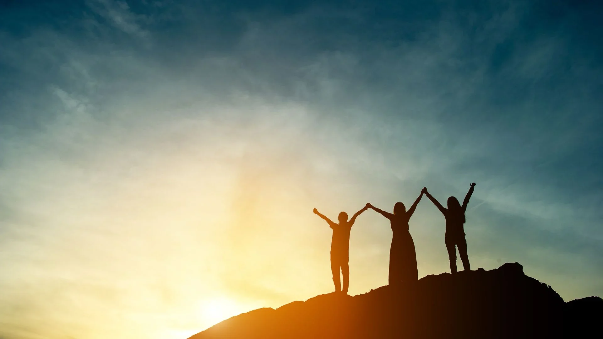 Leadership influence women building through leading without authority and women leadership skills in a professional workplace setting
