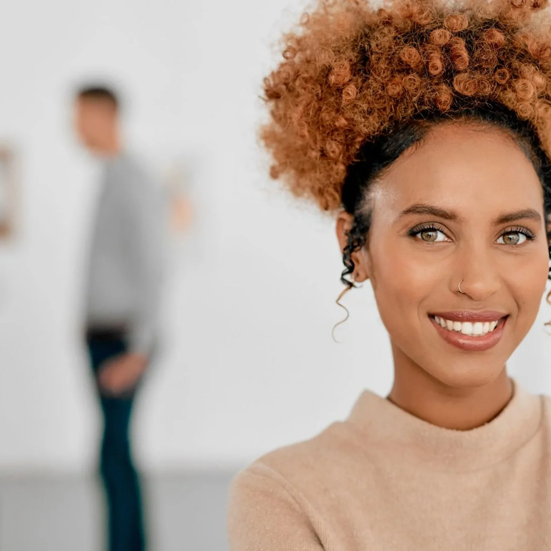 women confidence gap and leadership confidence in women showing a confident female leader