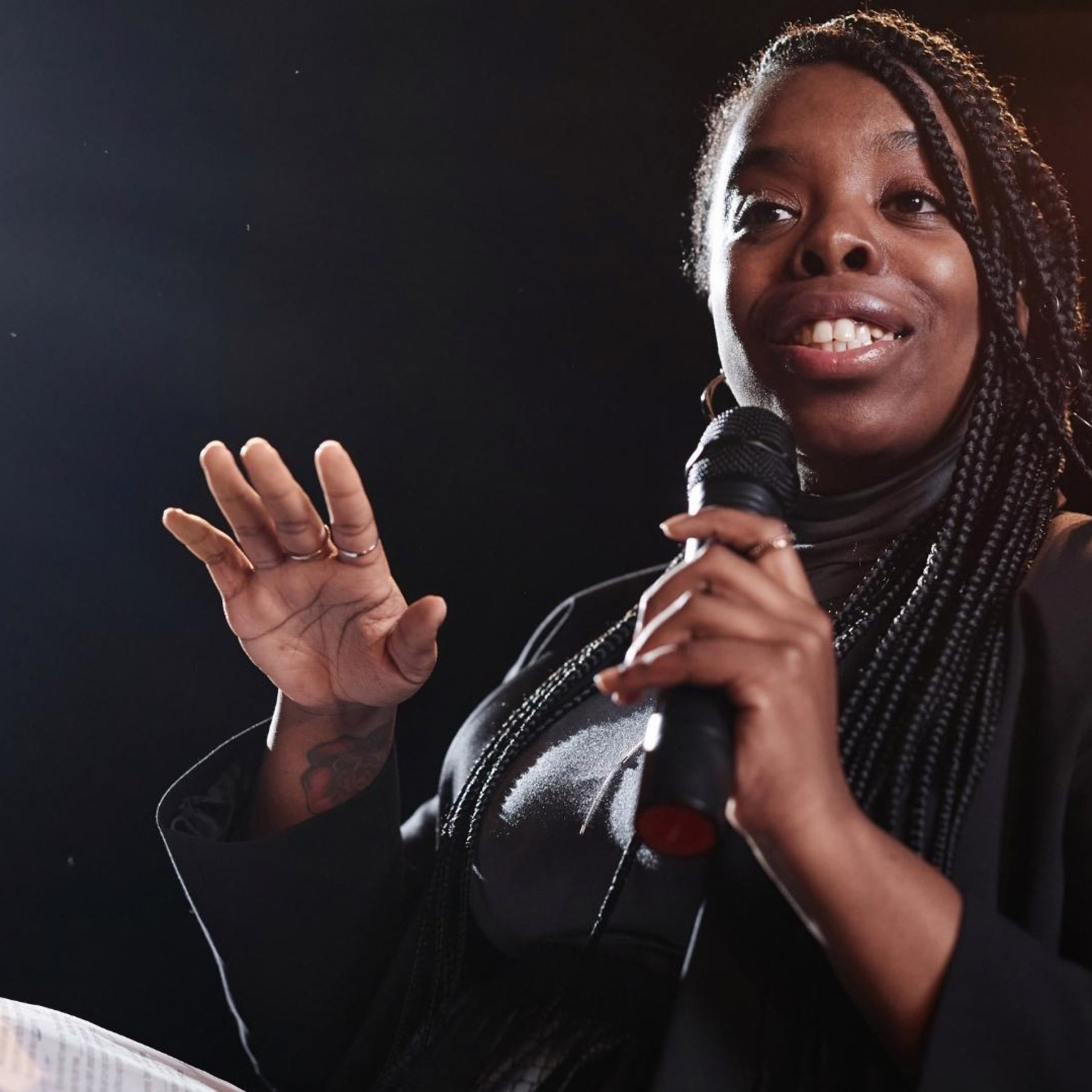 how to own the stage quiet confidence, public speaking hack for shy girls, how to own the stage